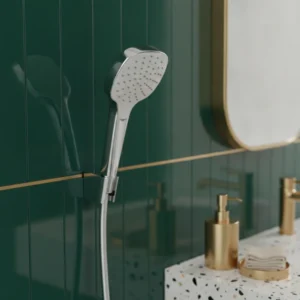Hansgrohe Croma Select E tuš ručica sa držačem i crevom – bela/hrom (26424400)