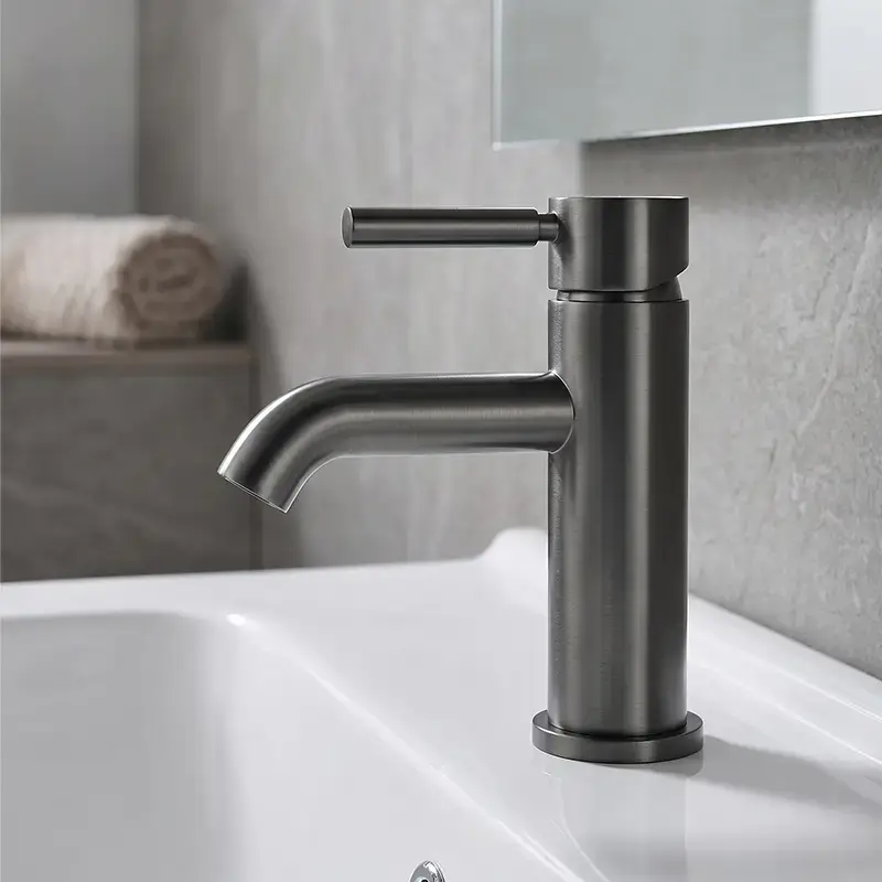 Rosan Gee.O slavina za lavabo